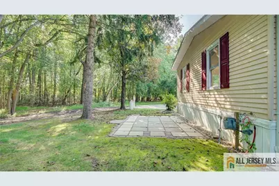 303 Woods End Court, Spotswood, NJ 08884 - Photo 29