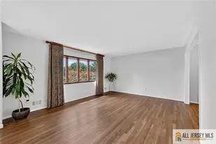 18 Lincoln Ave, East Brunswick Township, NJ 08816 - Photo 7