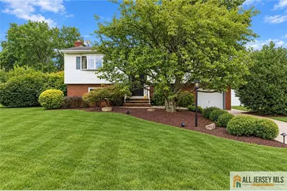 18 Lincoln Avenue, East Brunswick Township, NJ 08816 - Photo 3