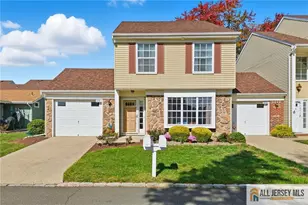 376 Stirling Dr, Jamesburg, NJ 08831 - Photo 1