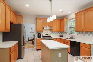 24 Hyde Park Dr, East Brunswick Township, NJ 08816 - Photo 9