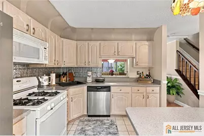 148 Abbot Court #2148, Piscataway Township, NJ 08854 - Photo 7