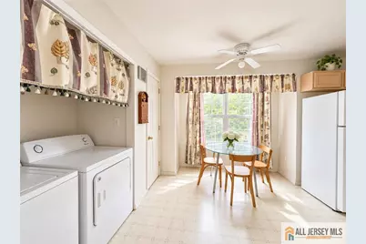 23 Giera Court, Sayreville, NJ 08859 - Photo 11