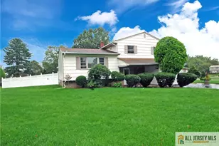 2 Janet Ct, East Brunswick Township, NJ 08816 - Photo 1