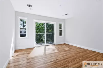 220 W Locust Avenue, Edison, NJ 08820 - Photo 41