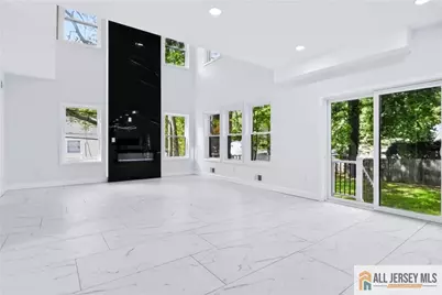 220 W Locust Avenue, Edison, NJ 08820 - Photo 5