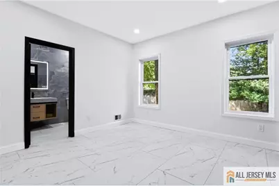 220 W Locust Avenue, Edison, NJ 08820 - Photo 45