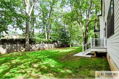 220 W Locust Avenue, Edison, NJ 08820 - Photo 55
