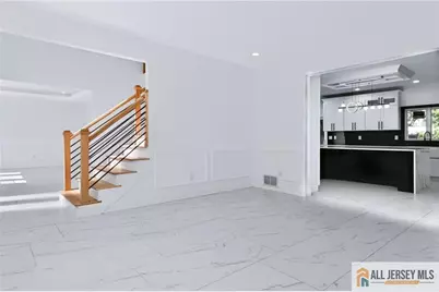 220 W Locust Avenue, Edison, NJ 08820 - Photo 49