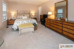 49 Albury Way, North Brunswick Township, NJ 08902 - Photo 11