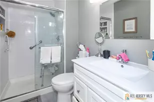 49 Albury Way, North Brunswick Township, NJ 08902 - Photo 13