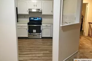 401 Yorkshire Pl, Marlboro Township, NJ 07751 - Photo 9