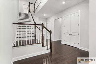 38 Hamilton Dr, Cranbury Township, NJ 08512 - Photo 5