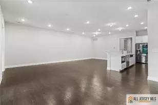 38 Hamilton Dr, Cranbury Township, NJ 08512 - Photo 15