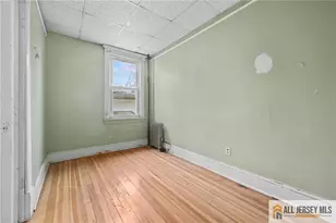 0-362-364 Alpine St, Perth Amboy, NJ 08861 - Photo 5