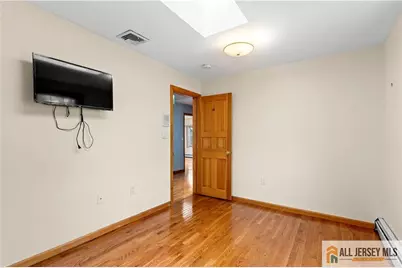 65 Livingston Avenue, Kearny, NJ 07032 - Photo 15