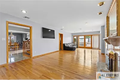 65 Livingston Avenue, Kearny, NJ 07032 - Photo 25