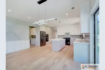 529 Wood Avenue, Edison, NJ 08820 - Photo 9
