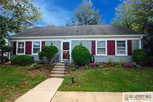 426 Redding Ln, Monroe Township, NJ 08831 - Photo 1