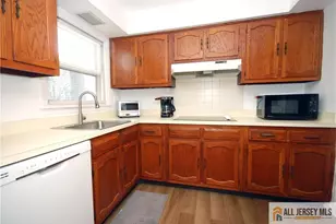 426 Redding Ln, Monroe Township, NJ 08831 - Photo 13