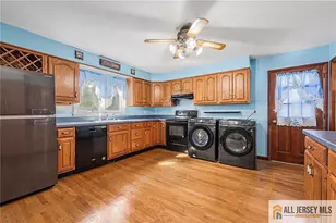 15 Chestnut St, Edison, NJ 08817 - Photo 9