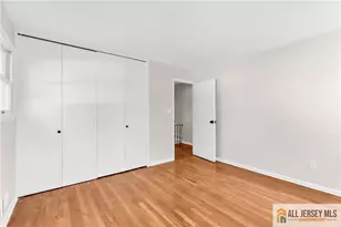 102 Avonridge Rd, Raritan, NJ 08869 - Photo 15