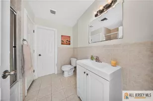 29 Windsor Dr, East Brunswick Township, NJ 08816 - Photo 19