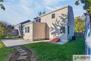 29 Windsor Dr, East Brunswick Township, NJ 08816 - Photo 33