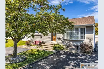 214 Furman Boulevard, Old Bridge Township, NJ 07735 - Photo 3