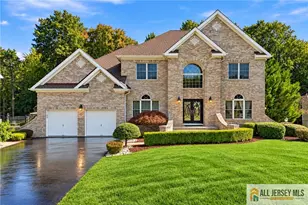 10 Treetops Dr, Monroe Township, NJ 08831 - Photo 1