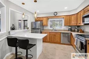 1 Cambridge Dr, Monroe Township, NJ 08831 - Photo 7