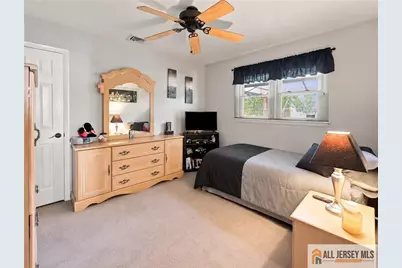 121 Hadley Street, Piscataway Township, NJ 08854 - Photo 11