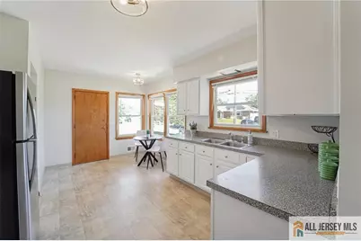 39 N Edward Street, Sayreville, NJ 08872 - Photo 7