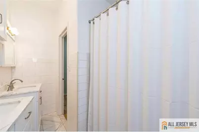 13 Caroline Avenue, Clifton, NJ 07011 - Photo 5