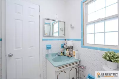 21 Pennington Avenue, Colonia, NJ 07067 - Photo 17