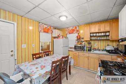 562 Jacques Street, Perth Amboy, NJ 08861 - Photo 21