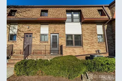 1013 N Oaks Boulevard, North Brunswick Township, NJ 08902 - Photo 1