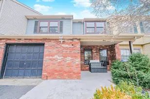 4 Stone Ct, East Brunswick Township, NJ 08816 - Photo 1