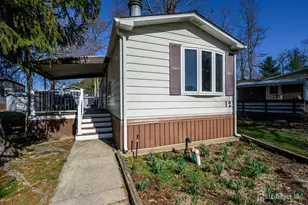 12 Keats Rd, North Brunswick Township, NJ 08902 - Photo 1