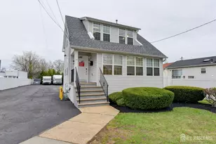 1462 Roosevelt Ave, Carteret, NJ 07008 - Photo 1