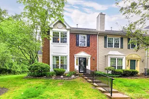 25 Sheffield Ct, North Brunswick Township, NJ 08902 - Photo 1