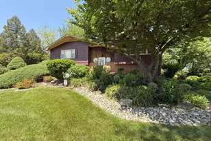 3 Guernsey Ln, East Brunswick Township, NJ 08816 - Photo 1