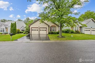 31 Ingram Dr, Monroe Township, NJ 08831 - Photo 1