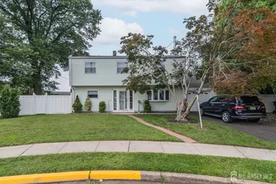 28 Bailey Place, Sewaren, NJ 07077 - Photo 1