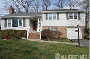 1571 Ramapo Way, Scotch Plains Township, NJ 07076 - Photo 1