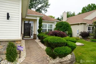 185 Valencia Dr, Monroe Township, NJ 08831 - Photo 1