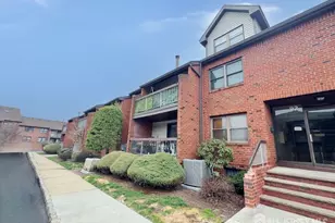 92 Beverly Hill Terrace, Woodbridge Township, NJ 07095 - Photo 1