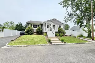 8 W Grove St, Fords, NJ 08863 - Photo 1