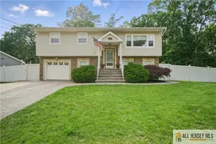 102 Murdock St, Fords, NJ 08863 - Photo 1