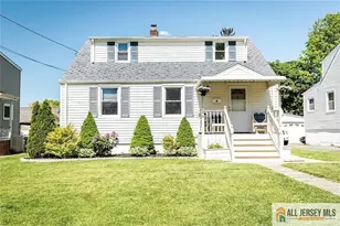 61 2nd St, Edison, NJ 08837 - Photo 1